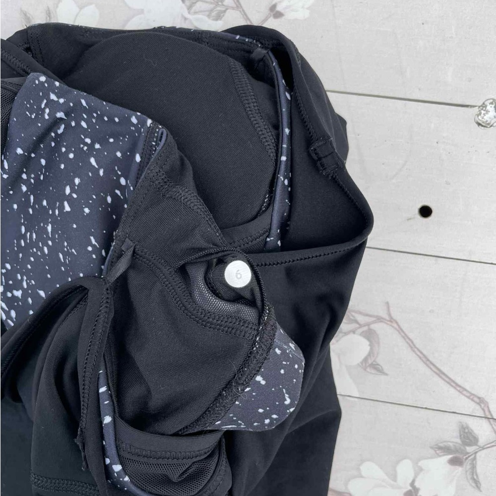 Lululemon Athletica Black and White Tank Top - Picture 5 of 7